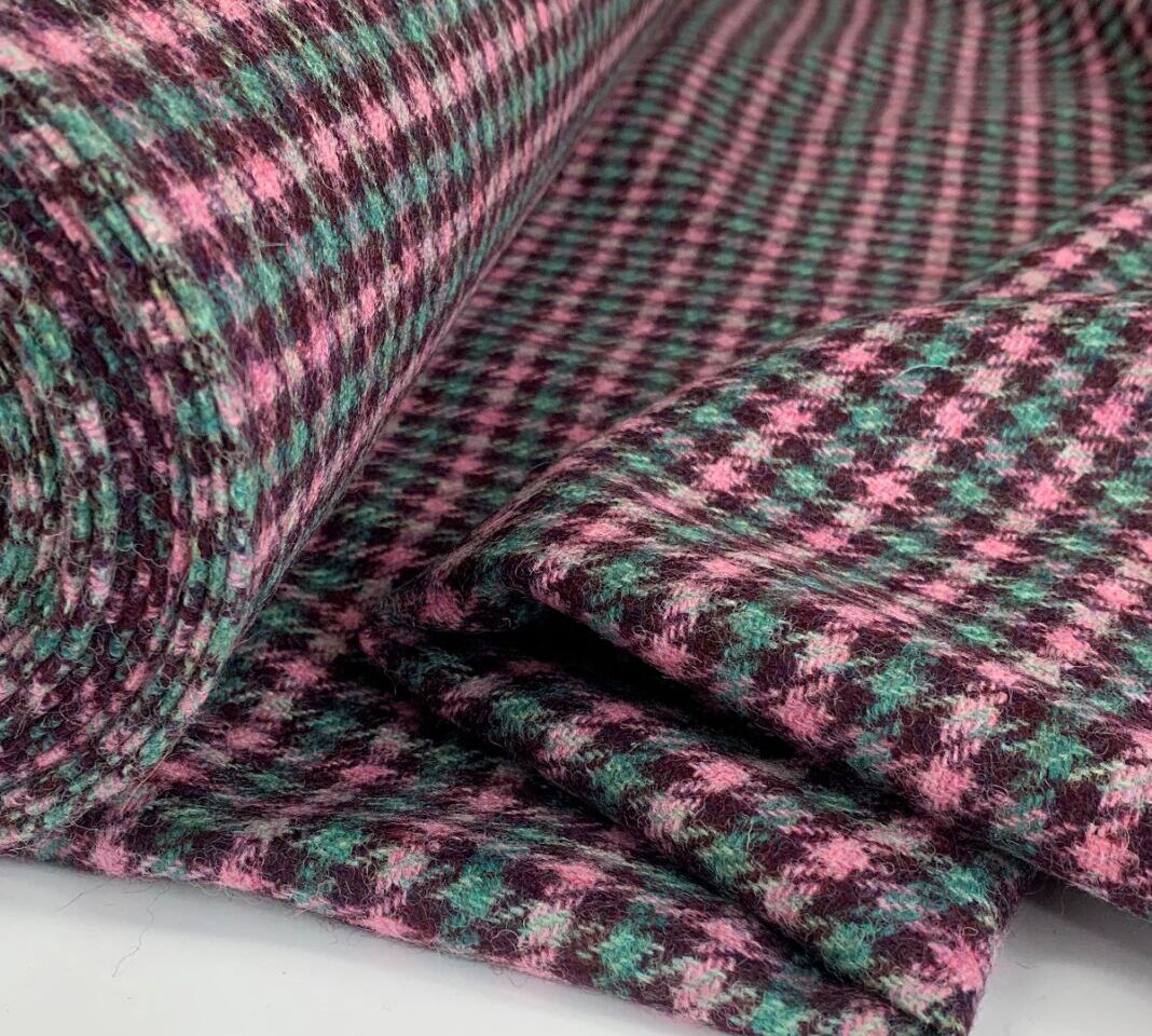 Yaarkshire - Delicious - pink and turquoise check - Roll