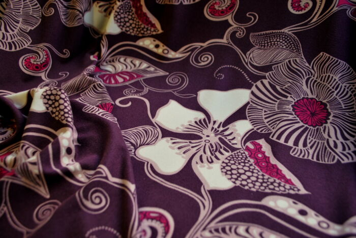 Floral Jersey Viscose Lycra Aubergine l