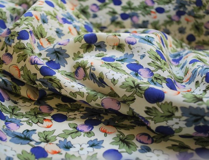 Alana Berry cotton poplin fabric floral cu